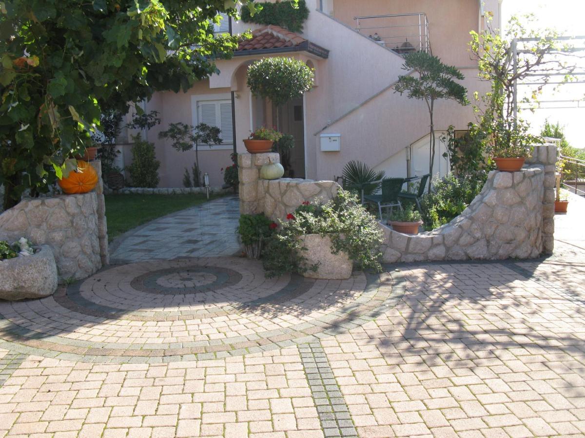Apartman Ljubica 4 Apartment Krk Town Exterior photo